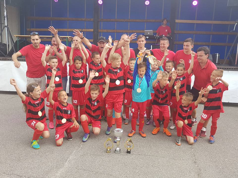 ozadje 2018